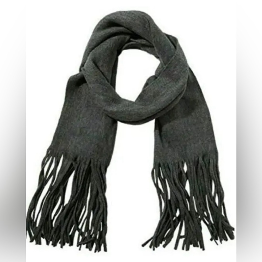 Lucky Brand Solid Brushed Gray Scarf. Wrap-around silhouette and tassel ends.